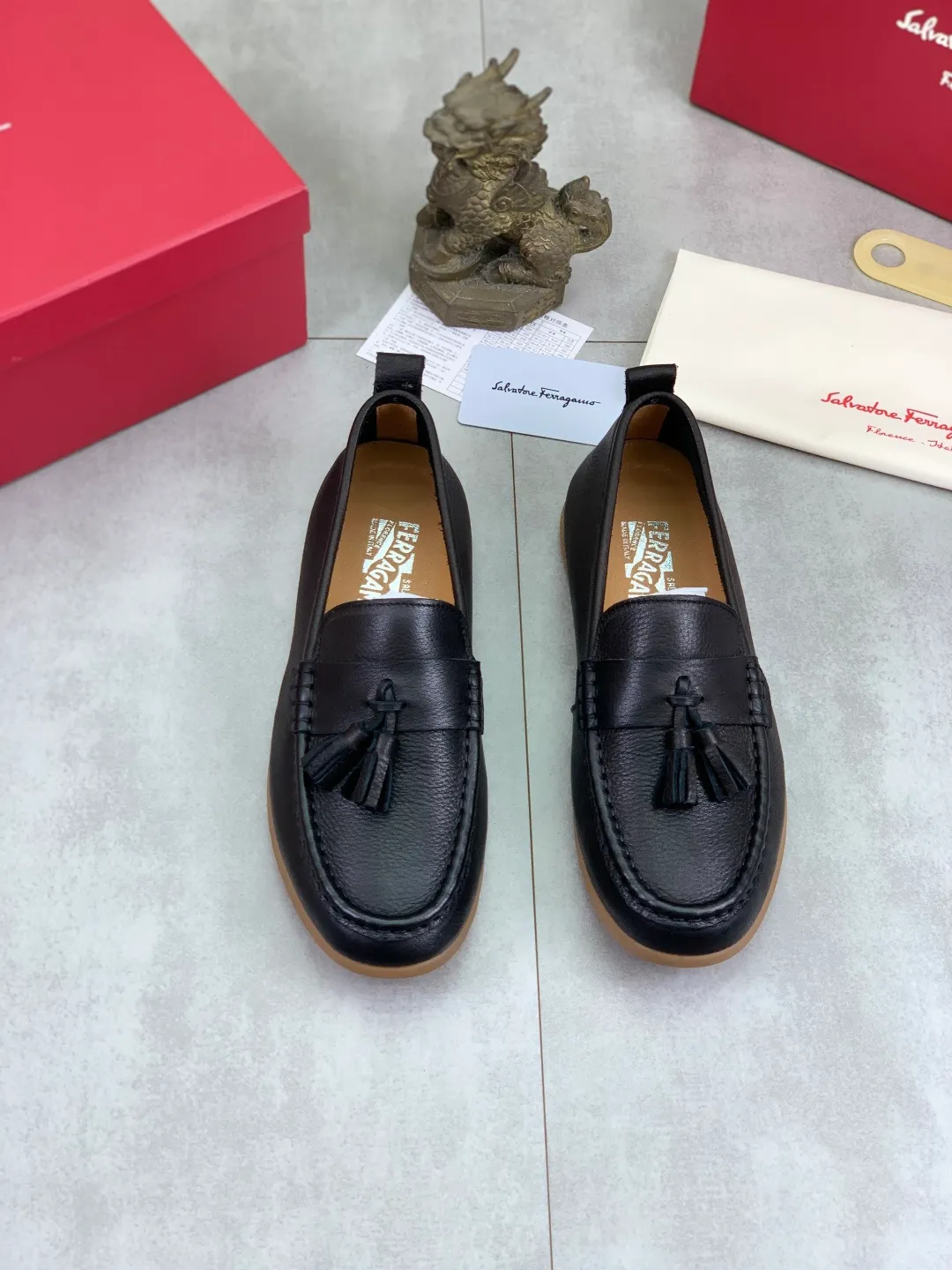 Men's shoes 💰P480 New model [Ferragamo/Ferragamo] Latest model Original imported calfskin, imported pigskin lining + original luxury metal buckle + original rubber outsole Soft and comfortable Size number: 38-44